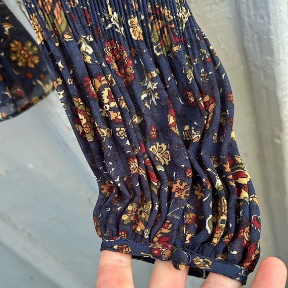 Veronica Beard Lewin Floral Blouse, size 0 - Picture 7 of 12